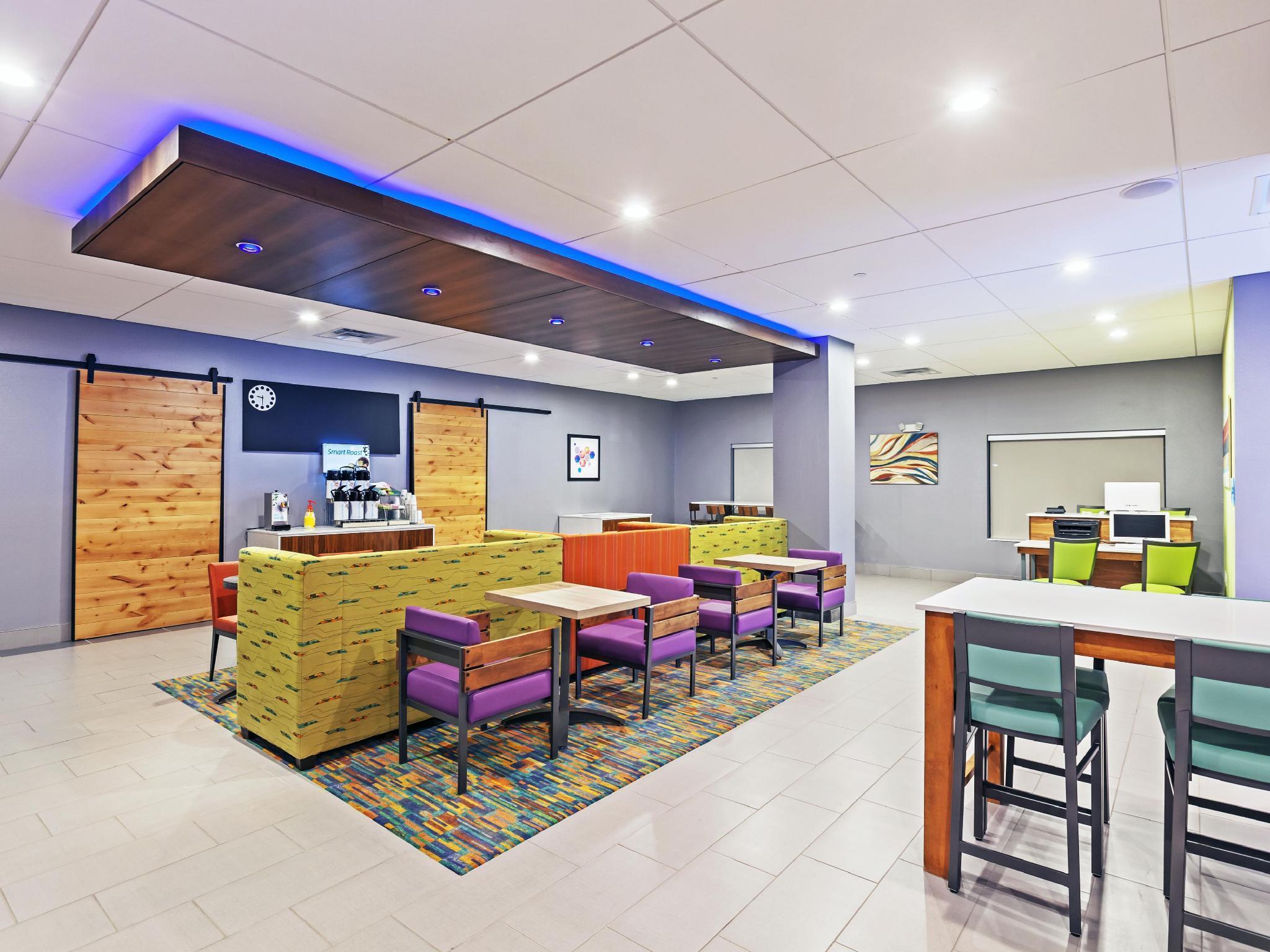 Holiday Inn Express & Suites Perryton By Ihg Lord Extérieur photo